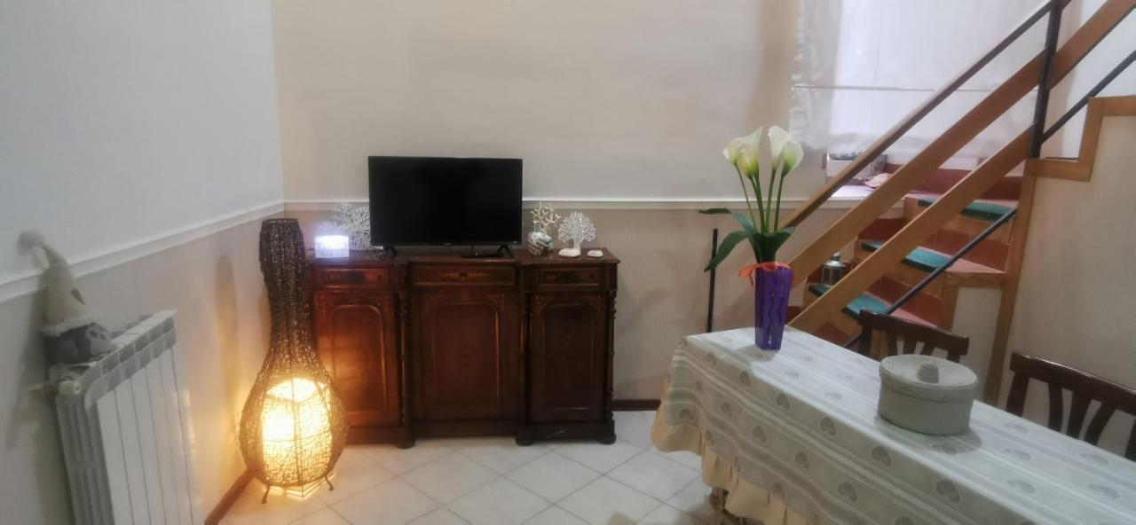 Real Family House Apartment Napoli Exterior foto